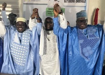 Présidentielle 2025: Plusieurs leaders politiques s&rsquo;unissent pour l&rsquo;élection de Mamadi Doumbouya