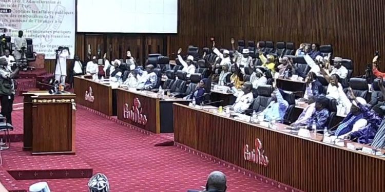 CNT : les Conseillers nationaux adoptent trois (3) importantes lois organiques 1 CNT : les Conseillers nationaux adoptent trois (3) importantes lois organiques