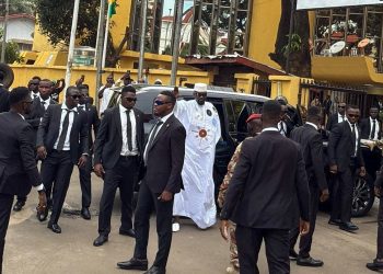 Fin de suspens: Mamadi Doumbouya dépose sa candidature à la Cour Suprême