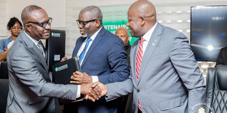 Enseignement Technique et électrification rurale: la Guinée signe deux importants accords avec la BIDC