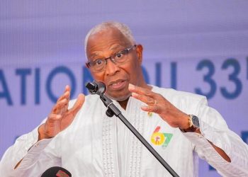 « … Pour qu&rsquo;ils votent, il faut les convaincre qu&rsquo;il y a un intérêt… », indique Bah Oury aux soutiens de Mamadi Doumbouya