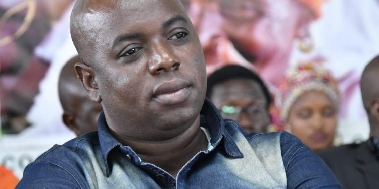 Il n’y a plus d’alternative au changement : la lutte n’est plus une option, mais une exigence historique (Souleymane SOUZA Konaté) 1 Pourquoi le gouvernement cherche-t-il désespérément de l’argent alors qu’il a 99 millions de dollars à portée de main ? (Souleymane S Konaté)