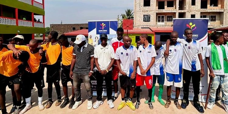 Civisme électoral et Lutte contre les VBG à Conakry : Le RAGVD-GUINÉE rassemble plus de 1000 personnes autour du football 1 Civisme électoral et Lutte contre les VBG à Conakry : Le RAGVD-GUINÉE rassemble plus de 1000 personnes autour du football