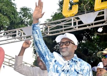 Campagne présidentielle 2025 : Mohamed Nabé de l&rsquo;ARP fortement accueilli au stade Kabinet Kouyaté de Matoto