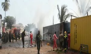 Urgent : Un incendie d’origine inconnue maîtrisée au camp Almamy Samory Touré 3 Screenshot 20251230 160007 Facebook