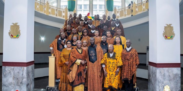 Guinée : le Président accepte la démission du gouvernement et donne des consignes fermes avec une autre mission pour le Premier ministre 1 Guinée : le Président accepte la démission du gouvernement et donne des consignes fermes avec une autre mission pour le Premier ministre