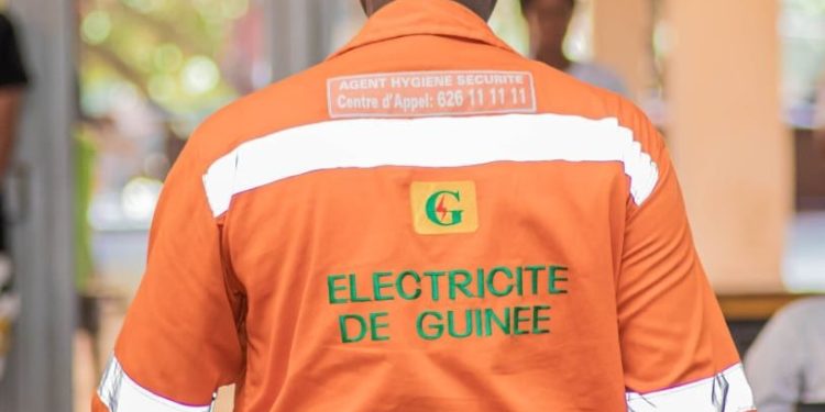 Maintenance sur la centrale flottante Karpowership : EDG annonce des coupures d'électricité dans plusieurs quartiers de Conakry (Communiqué) 1 Maintenance sur la centrale flottante Karpowership : EDG annonce des coupures d’électricité dans plusieurs quartiers de Conakry (Communiqué)