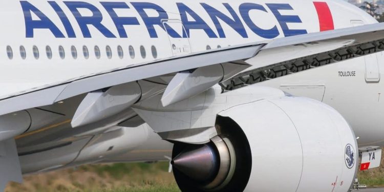 Urgent! Une cigarette électronique créé de la panique dans un vol Air France