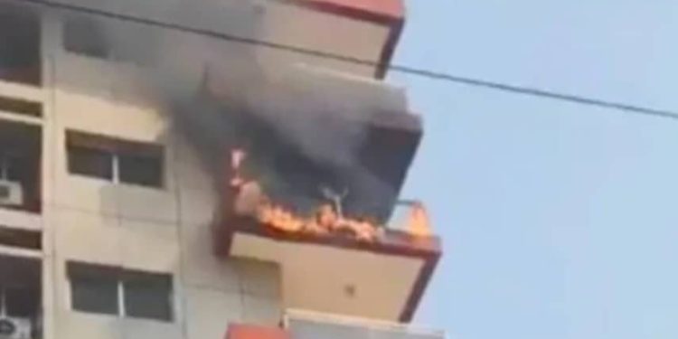 Médias-sécurité : Un incendie dans l'immeuble Biriki Momo conduit à l'interruption des programmes de Tropicale FM 1 Médias-sécurité : Un incendie dans l’immeuble Biriki Momo conduit à l’interruption des programmes de Tropicale FM