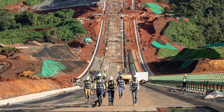 Simandou bascule davantage sous contrôle chinois : La Chine consolide son emprise sur l’un des plus grands gisements de fer non exploités au monde.