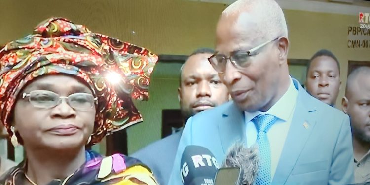 Conformité à la constitution: le Premier Ministre déclare ses biens à la Cour Suprême 1 Conformité à la constitution: le Premier Ministre déclare ses biens à la Cour Suprême