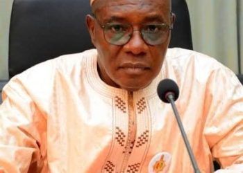 Lecture critique et admirative de la thèse de Jean Paul KOTEMBEDOUNO sur les politiques juridiques de contrôle des sociétés minières en Afrique de l’Oues Aly THIAM)