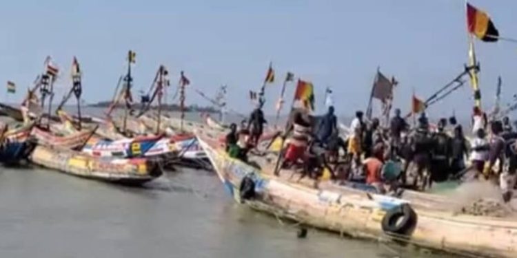 Accident maritime à Boffa : 8 blessés et un disparu, selon Bel Air Mining SAS 1 Accident maritime à Boffa : 8 blessés et un disparu, selon Bel Air Mining SAS