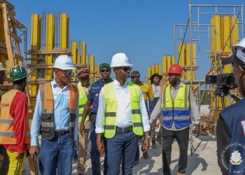 Dubréka : le Garde des Sceaux séduit par l’ambition du futur centre pénitentiaire de Yorokoguiyah