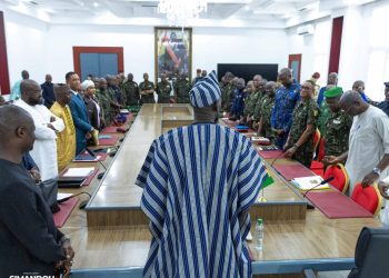 Palais Mohammed V : le Président de la République S.E Mamadi DOUMBOUYA préside une réunion exceptionnelle du Conseil Supérieur de Défense Nationale (CSDN)