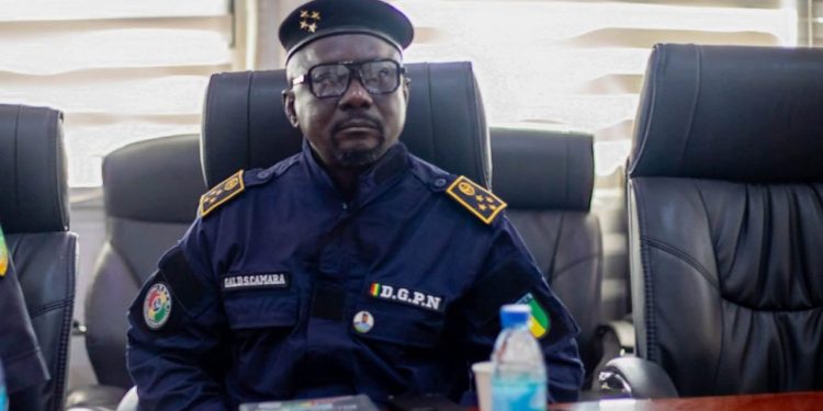 Le Directeur Général de la Police Nationale élevé à l'Ordre National du Colatier 1 Le Directeur Général de la Police Nationale élevé à l’Ordre National du Colatier