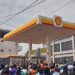 Labé : Les stations-service prises d’assaut sur fond de rumeur de pénurie de carburant 8 Labé : Les stations-service prises d’assaut sur fond de rumeur de pénurie de carburant