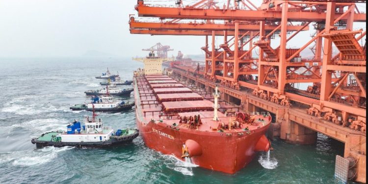 Le premier minerai de fer de SimFer est arrivé au port de Dalian en Chine