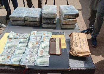Trafic de drogue : les services spéciaux réussissent deux grosses saisies plus des devises à Conakry et Kamsar