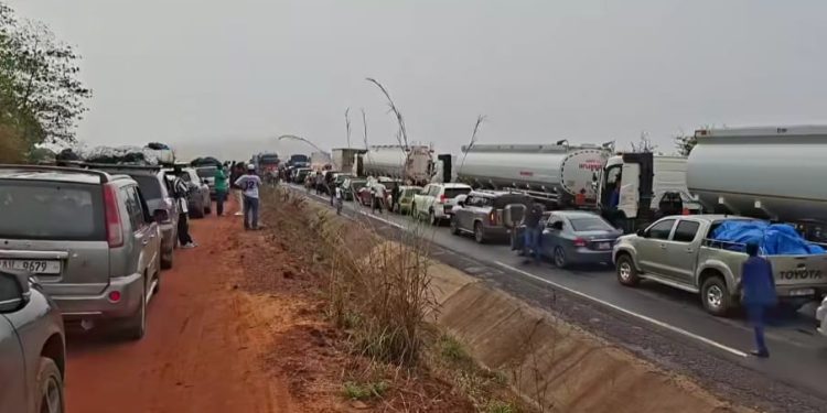 Ruée vers l'intérieur du pays pour la fête : quatre jeunes en route pour Dalaba meurent dans deux accidents 1 Ruée vers l’intérieur du pays pour la fête : quatre jeunes en route pour Dalaba meurent dans deux accidents