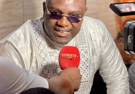 Médias : la HAC lève l'interdiction à Lamine Guirassy d'exercer le métier de journaliste en Guinée, mais ses médias restent fermés 1 Médias : la HAC lève l’interdiction à Lamine Guirassy d’exercer le métier de journaliste en Guinée, mais ses médias restent fermés