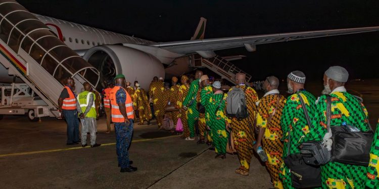 Hadj 2026 : 650 pèlerins guinéens ont quitté Conakry entre 3h et 6h du matin ce mardi 1 Hadj 2026 : 650 pèlerins guinéens ont quitté Conakry entre 3h et 6h du matin ce mardi