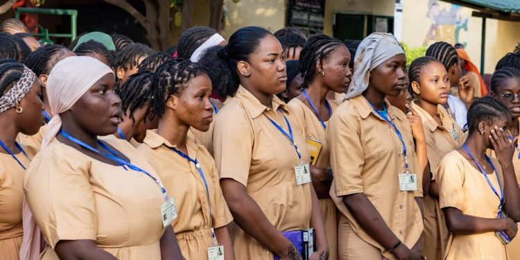 Examens nationaux : 136 639 candidats, dont 73 837 filles affrontent les premières épreuves du BEPC 1 Examens nationaux : 136 639 candidats, dont 73 837 filles affrontent les premières épreuves du BEPC