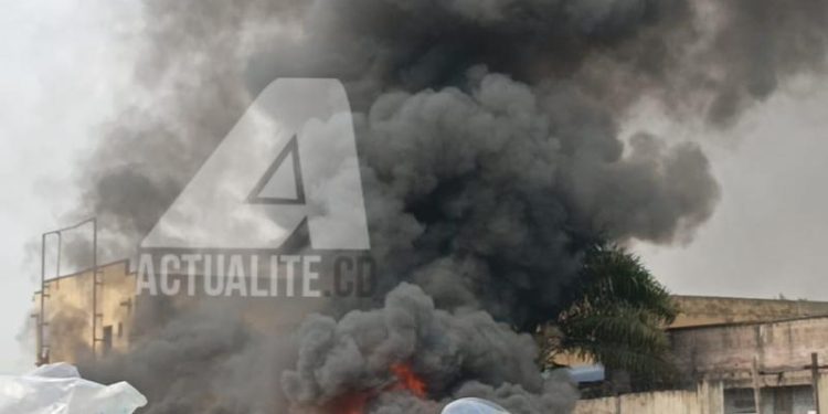 RDC : Martin Fayulu fait état de deux morts et de plusieurs blessés après la répression sanglante du sit-in de l&rsquo;opposition à Kinshasa