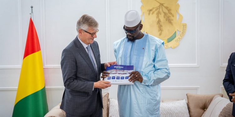 Diplomatie : Un émissaire des Nations Unies reçu en audience par le Président Mamadi Doumbouya 1 Diplomatie : Un émissaire des Nations Unies reçu en audience par le Président Mamadi Doumbouya