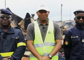Victimes de l'incendie de N'zérékoré: 18 faux sinistrés épinglés, le DG de l'ANGUCH encourage les vrais à se faire identifier 2 Victimes de l’incendie de N’zérékoré: 18 faux sinistrés épinglés, le DG de l’ANGUCH encourage les vrais à se faire identifier