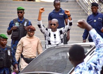 En prison depuis plus d'un an, les avocats d'Aliou Bah invite les autorités guinéennes à l'application de l'arrêt de la CEDEAO 2 En prison depuis plus d’un an, les avocats d’Aliou Bah invite les autorités guinéennes à l’application de l’arrêt de la CEDEAO