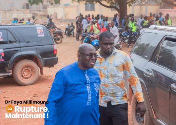 Le véritable danger pour la Guinée n’est pas la longévité des présidents. C’est la longévité des courtisans (Par Faya Lansana Millimouno) 8 Le véritable danger pour la Guinée n’est pas la longévité des présidents. C’est la longévité des courtisans (Par Faya Lansana Millimouno)