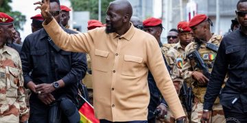 Décret : le Président de la République élève deux officiers au grade de Général de Division et deux autres au grade de Général de Brigade