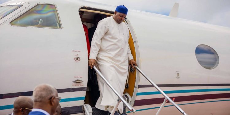 Guinée-Gambie : le Président Adama Barrow reçu à Conakry pour renforcer les liens entre les deux pays