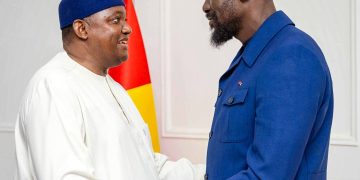 Renforcement des relations bilatérales entre Banjul et Conakry : le Président de la République, S.E Mamadi DOUMBOUYA reçoit son homologue gambien S.E Adama BARROW