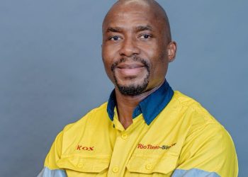 SimFer nomme Kox Gomba au poste de Directeur Général, suite à la nomination de Chris Aitchison au sein du groupe Rio Tinto